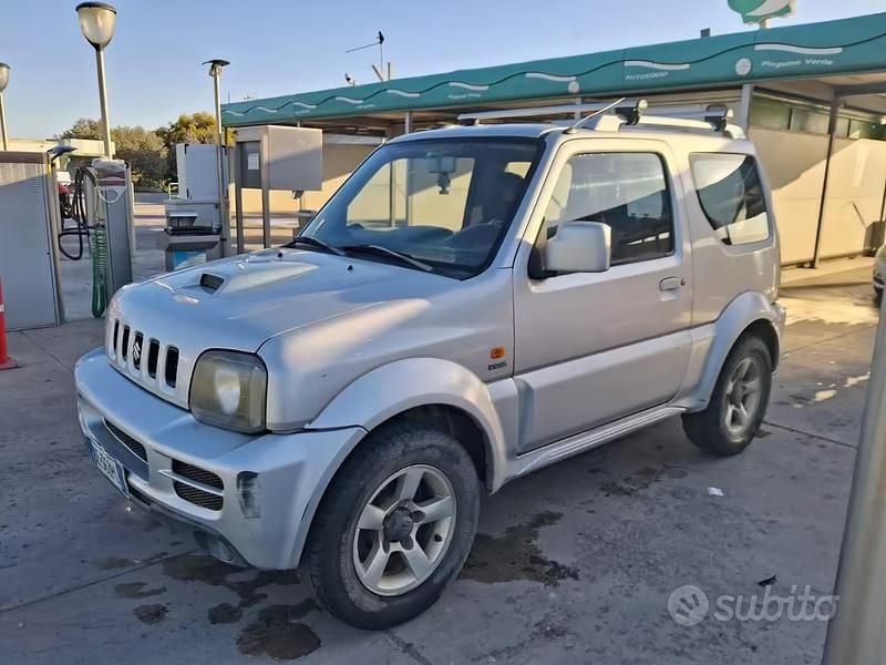 Second-hand Suzuki Jimny 86 CP (63 kW) 2007 Gri SUV
