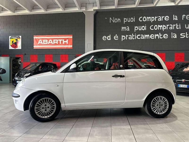 Usata Lancia Ypsilon 77 CV (56 kW) 2009 Bianco Utilitaria