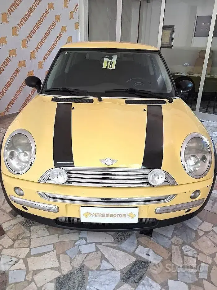 Usata Mini ONE 90 CV (66 kW) 2003 Giallo Utilitaria