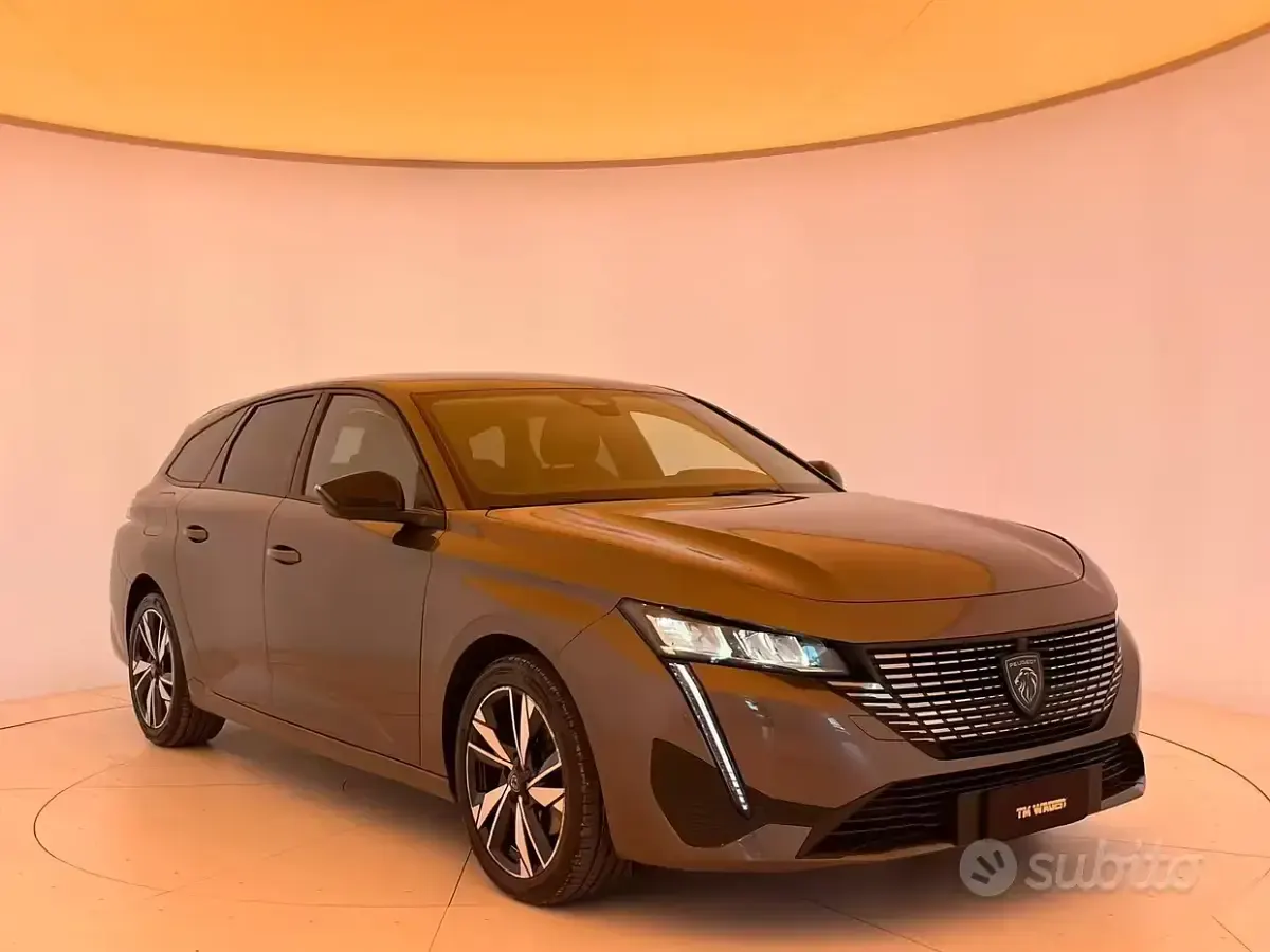 Usata Peugeot 308 Allure 131 CV (96 kW) 2022 Grigio Station wagon
