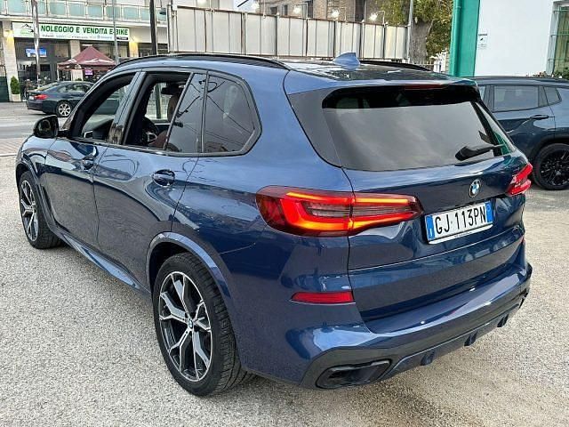 Usata BMW X5 M Sport 286 CV (210 kW) 2022 Blu/azzurro(met.) SUV