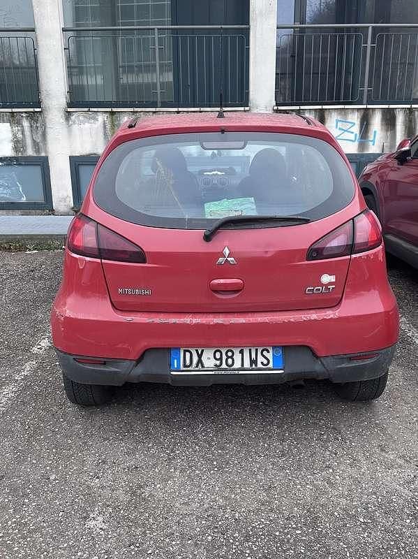 Usata Mitsubishi Colt Inform 75 CV (55 kW) 2009 Rosso Utilitaria