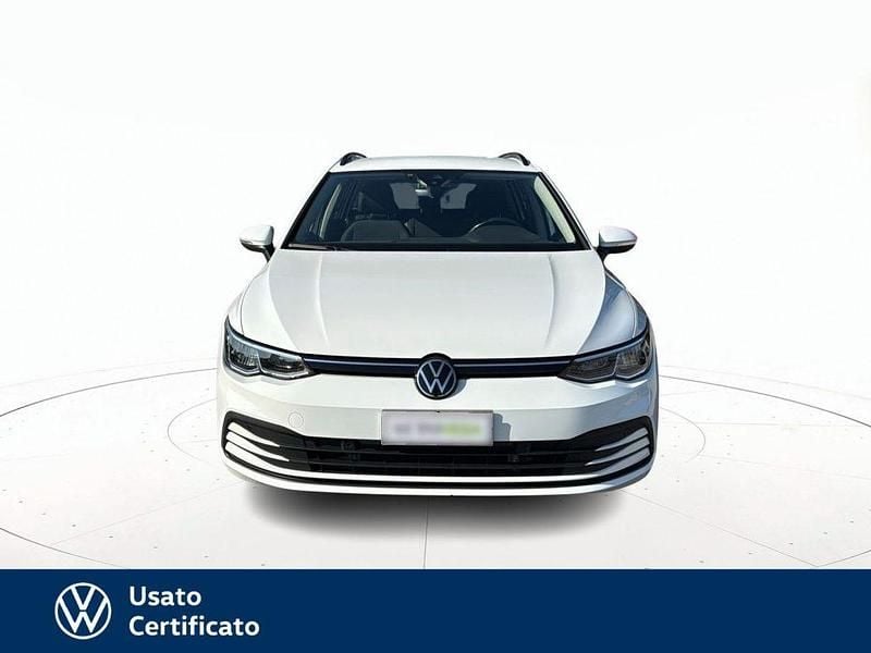 Usata VW Golf VIII Life 116 CV (85 kW) 2024 Bianco / pastello Station wagon