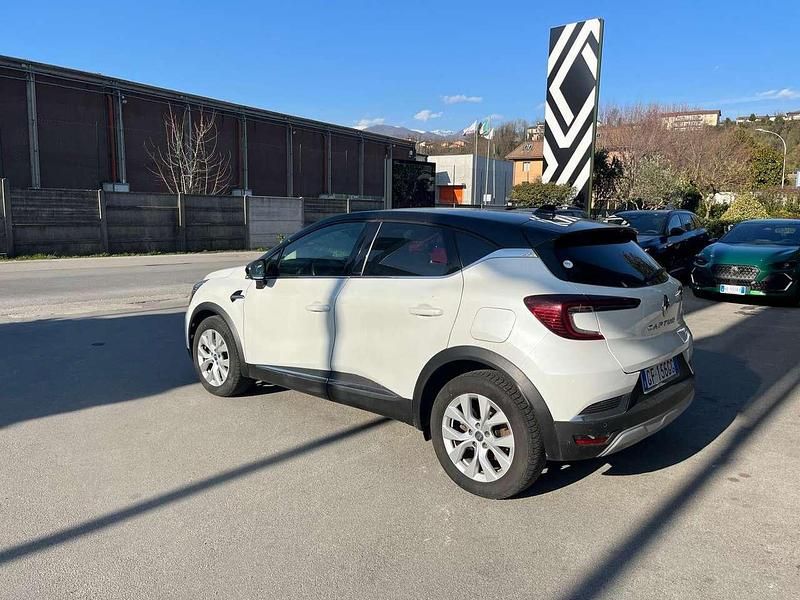 Usata Renault Captur Intens 92 CV (67 kW) 2021 Bianco SUV