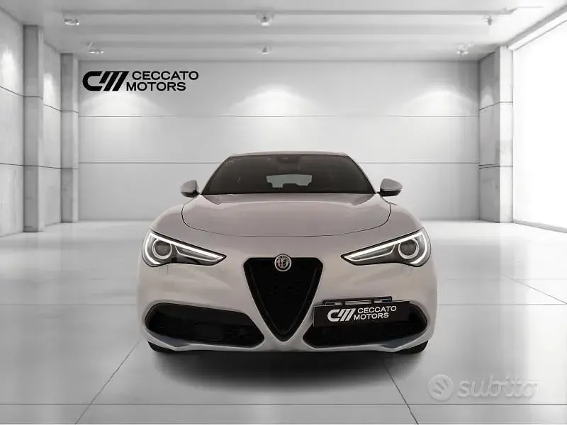Usata Alfa Romeo Stelvio Veloce 209 CV (153 kW) 2021 Grigio SUV
