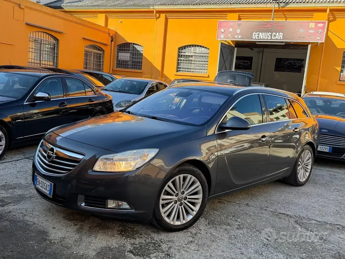 Usata Opel Insignia Cosmo 160 CV (117 kW) 2012 Grigio Station wagon