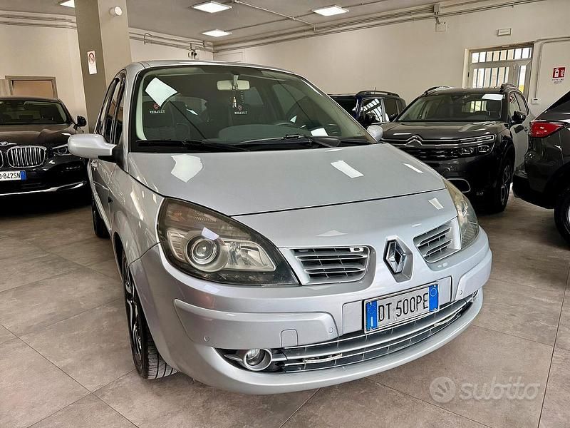 Usata Renault Scénic III Dynamique 130 CV (95 kW) 2009 Grigio Monovolume