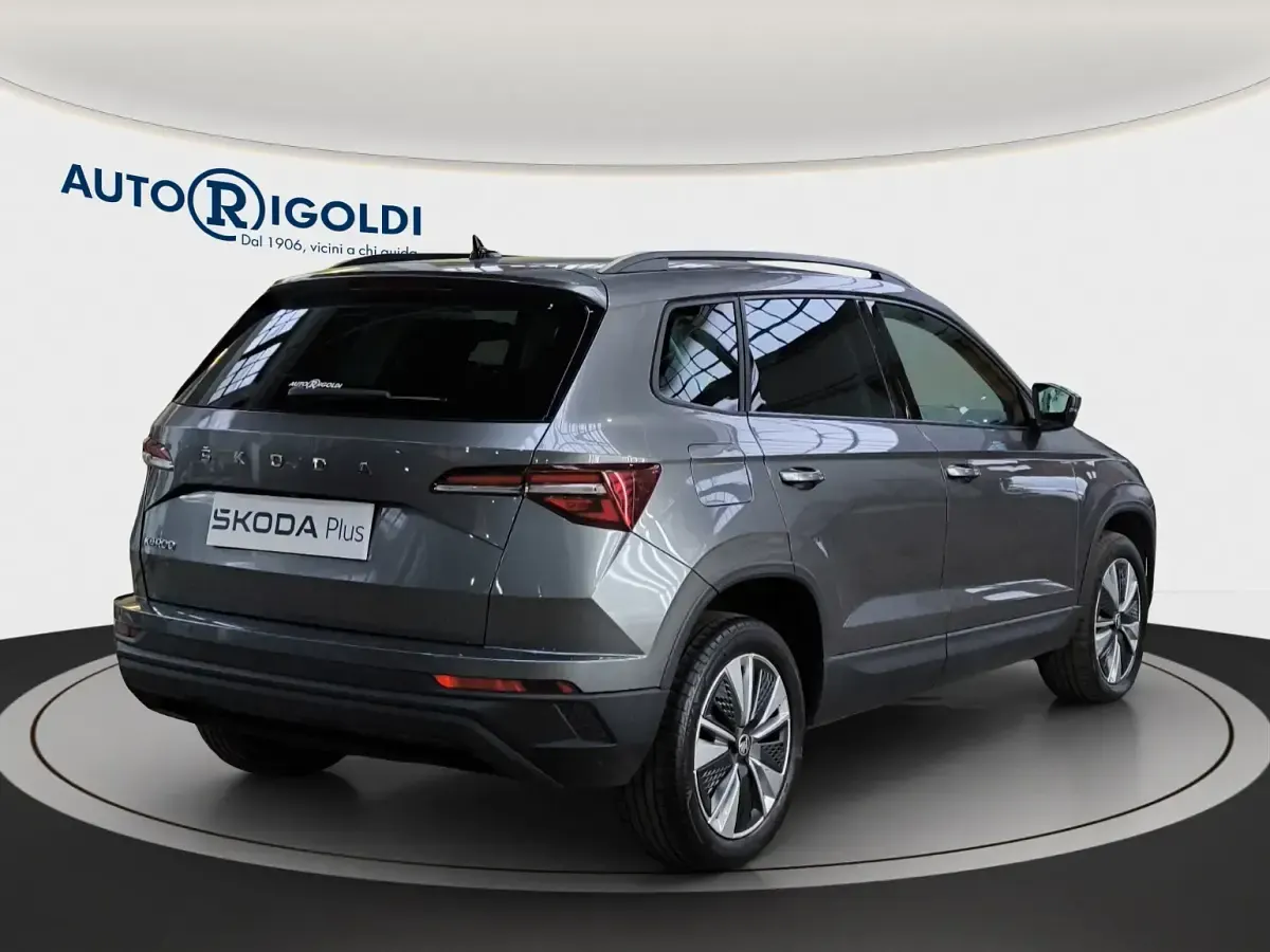 Usata Skoda Karoq Executive 150 CV (110 kW) 2022 Grigio graphite metallizzato SUV
