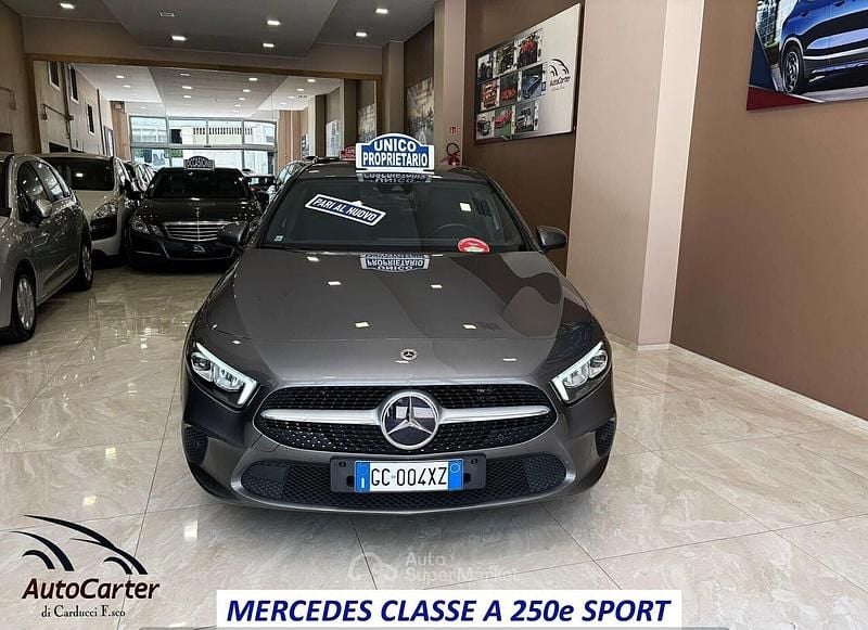 Usata Mercedes A250 Sport Edition 160 CV (117 kW) 2020 Grigio Berlina