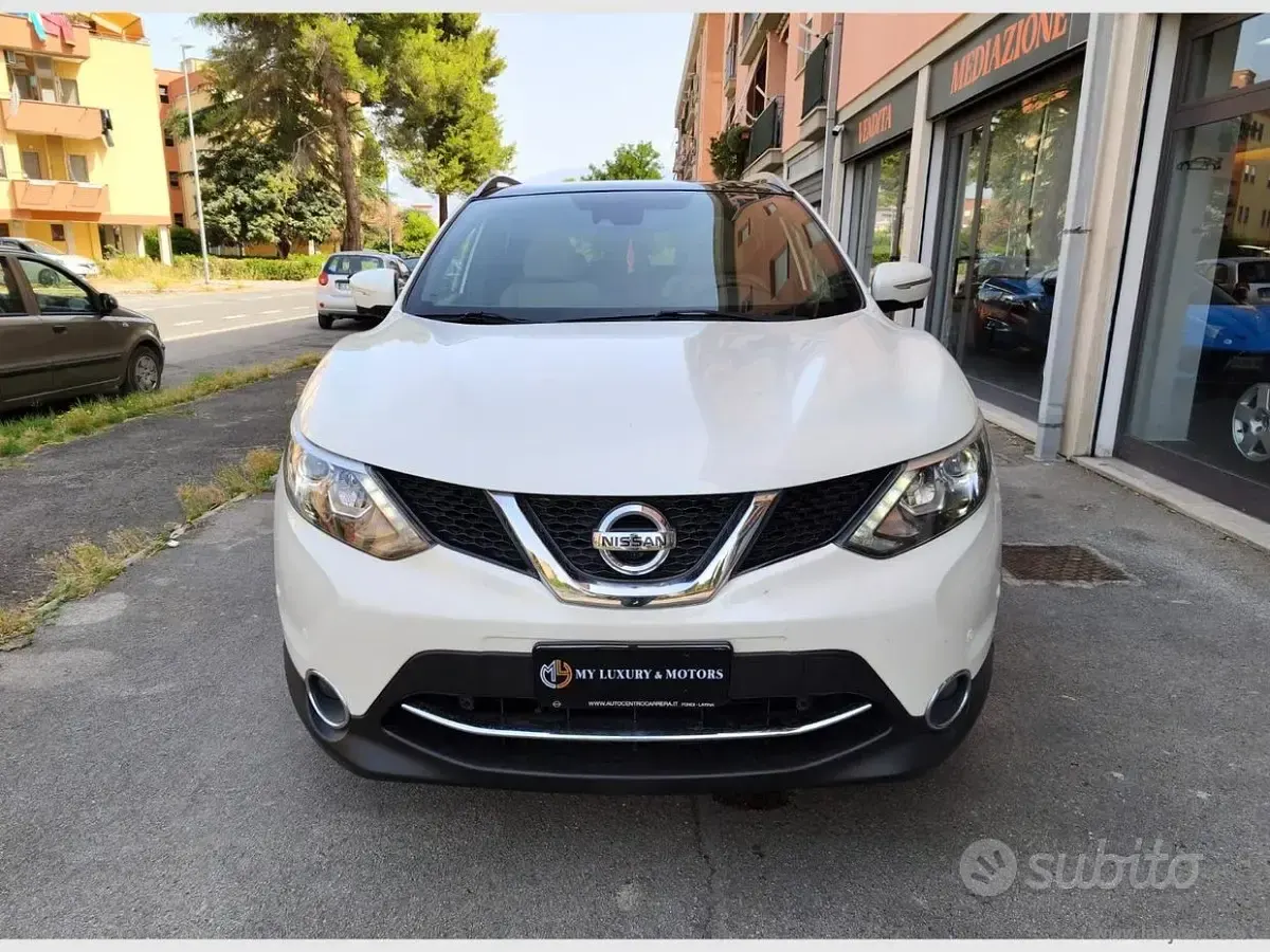 Usata Nissan Qashqai 131 CV (96 kW) 2014 Bianco SUV