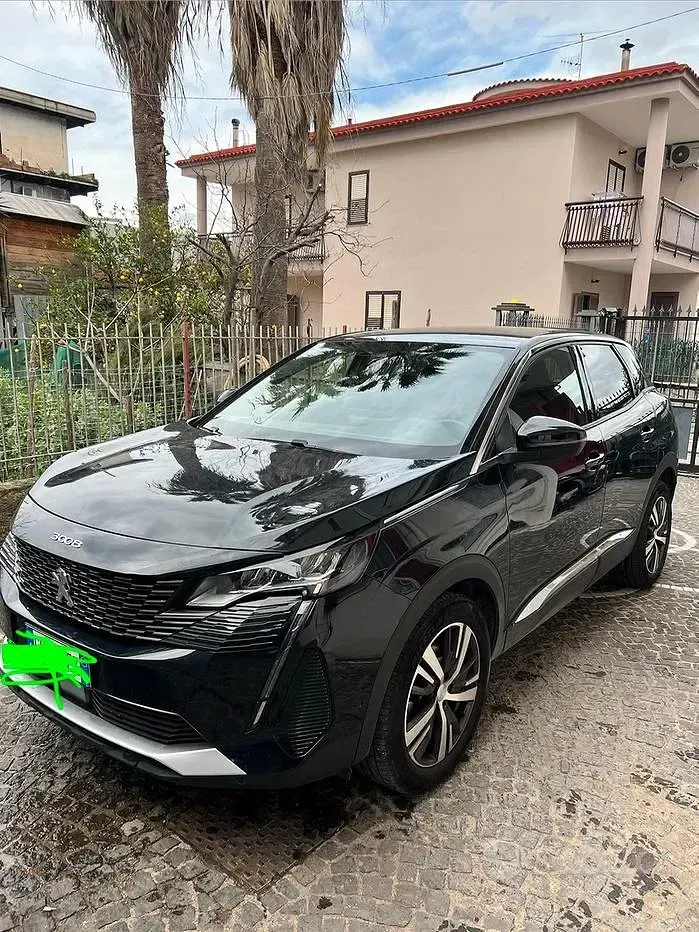 Usata Peugeot 3008 Allure 131 CV (96 kW) 2023 Nero SUV