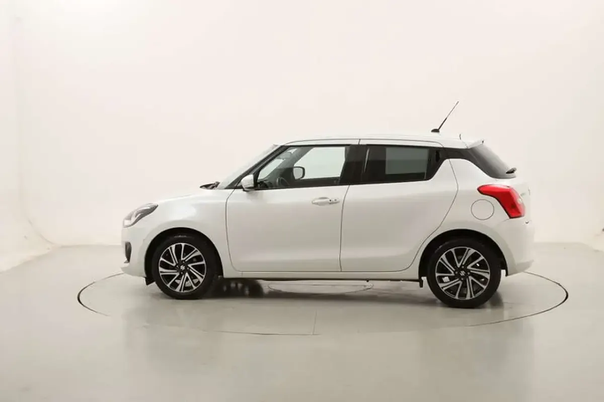 Usata Suzuki Swift 83 CV (61 kW) 2023 Bianco Utilitaria