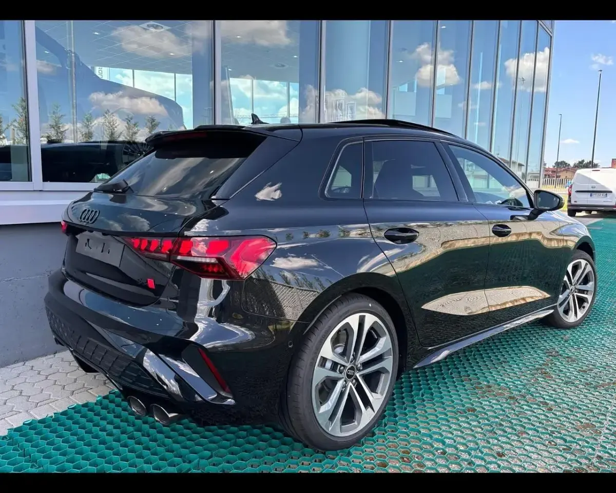Nuova Audi S3 Ambiente 333 CV (244 kW) 2026 Nero Berlina