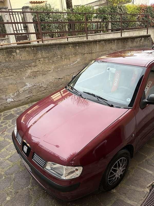 Usata Seat Ibiza Stella 50 CV (36 kW) 2000 Utilitaria