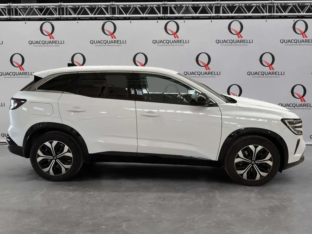 Usata Renault Austral Techno 200 CV (147 kW) 2023 Bianco SUV