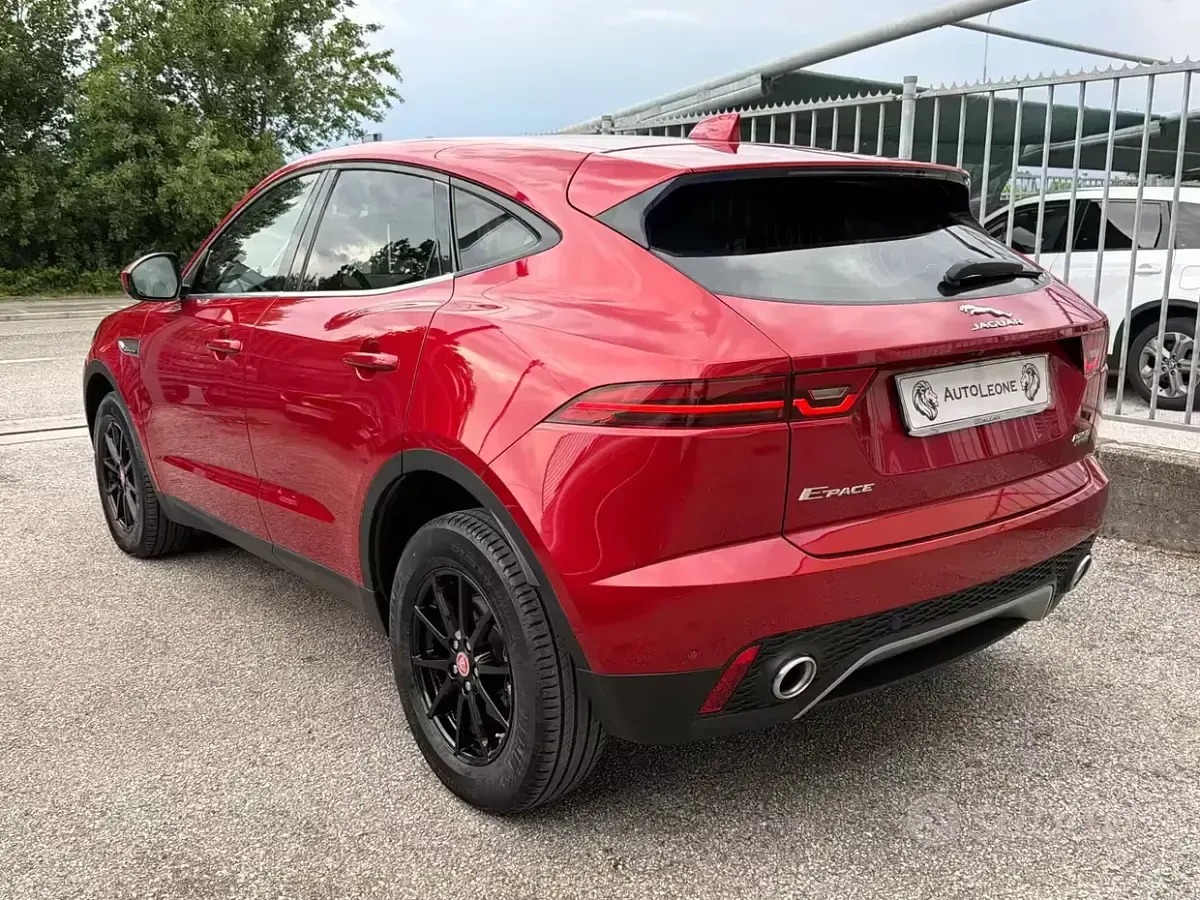 Usata Jaguar E-Pace R-Dynamic 249 CV (183 kW) 2018 Rosso SUV