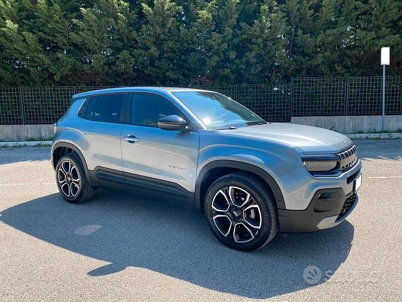 Usata Jeep Avenger Summit 101 CV (74 kW) 2024 Grigio SUV