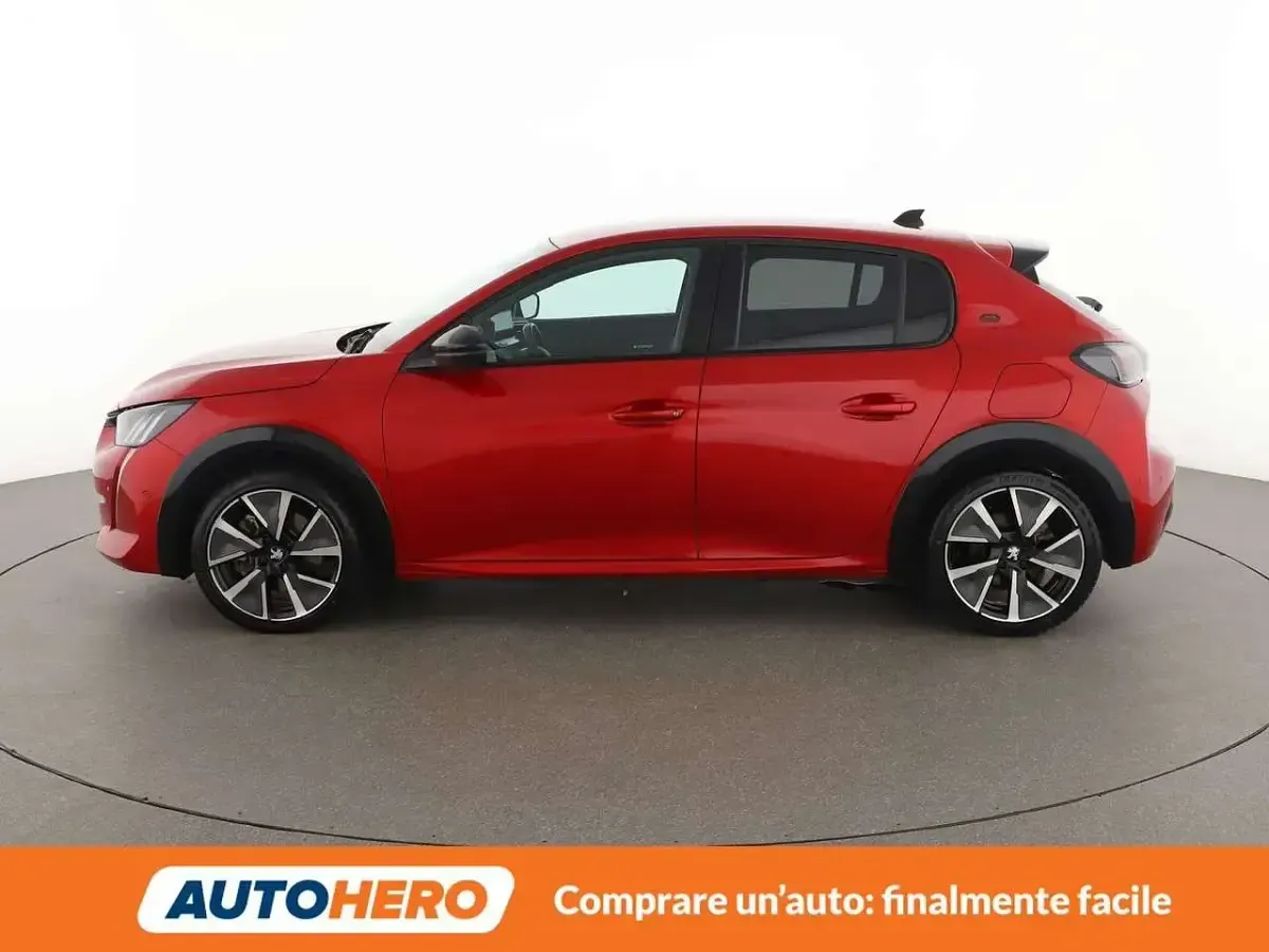 Usata Peugeot e-208 GT 56 kW (77 CV) 2022 Rosso Utilitaria