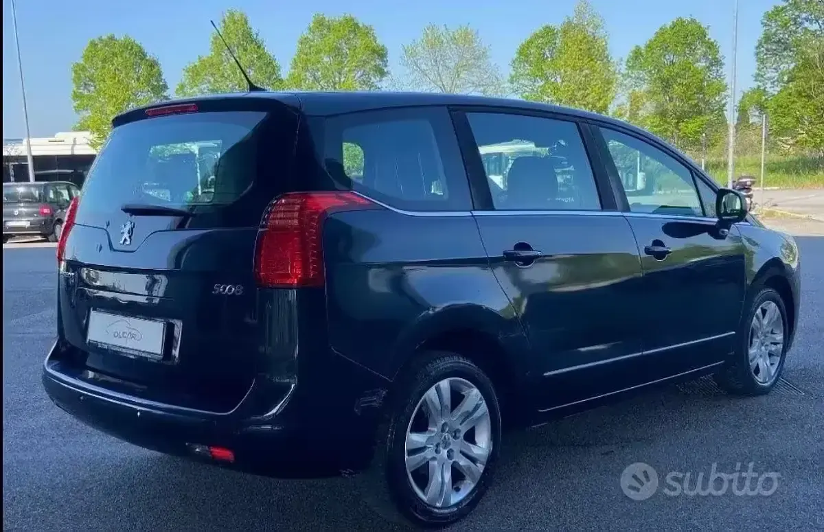 Gebraucht Peugeot 5008 112 PS (82 kW) 2011 Van / Kleinbus