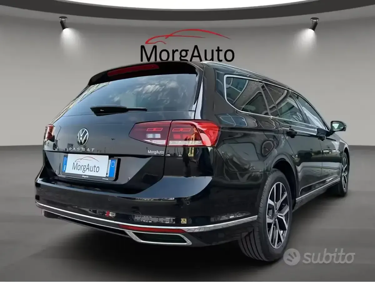 Usata VW Passat Executive 150 CV (110 kW) 2021 Nero Station wagon