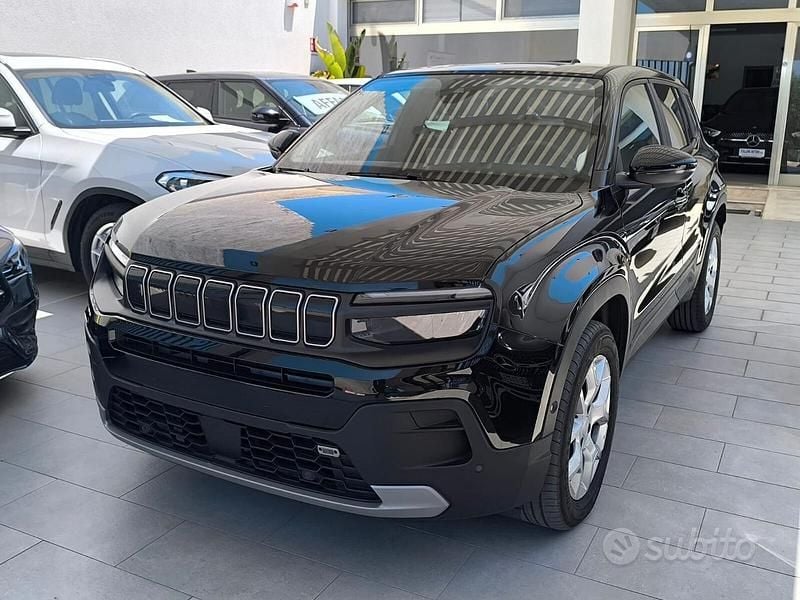 Usata Jeep Avenger Altitude 101 CV (74 kW) 2024 Nero SUV