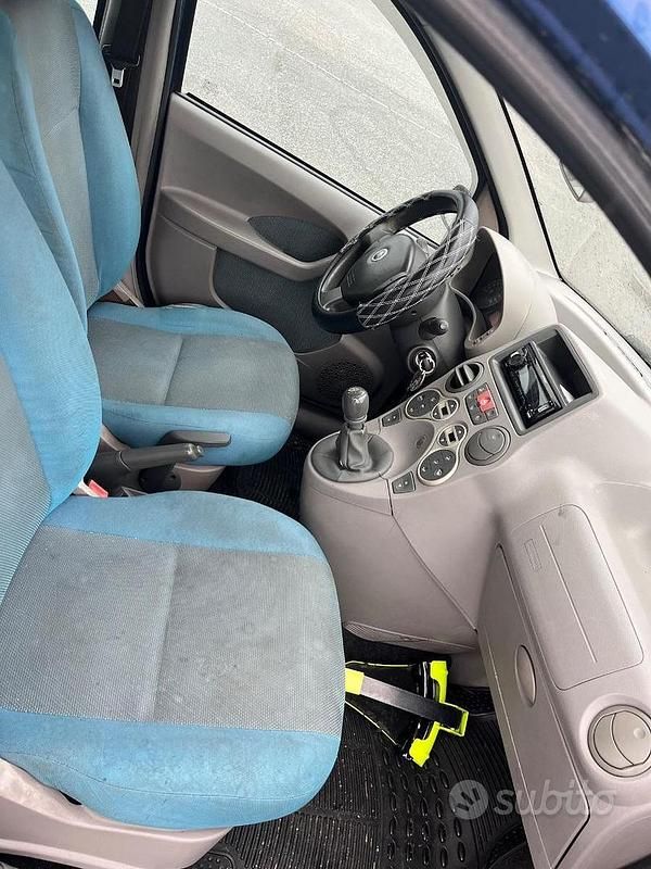 Usata Fiat Panda 70 CV (51 kW) 2004 Utilitaria