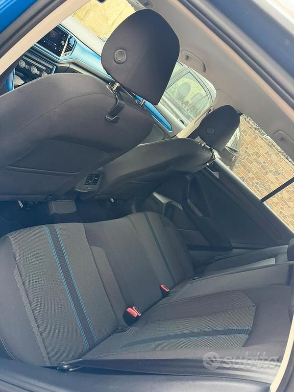 Usata VW T-Roc 115 CV (84 kW) 2020 Blu SUV