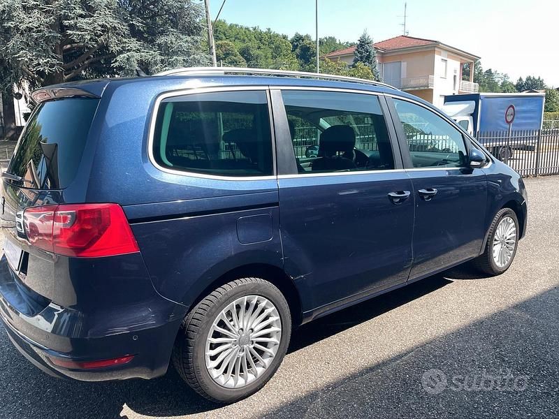Begagnad Seat Alhambra Style 177 HK (130 kW) 2013 Blå Minibuss