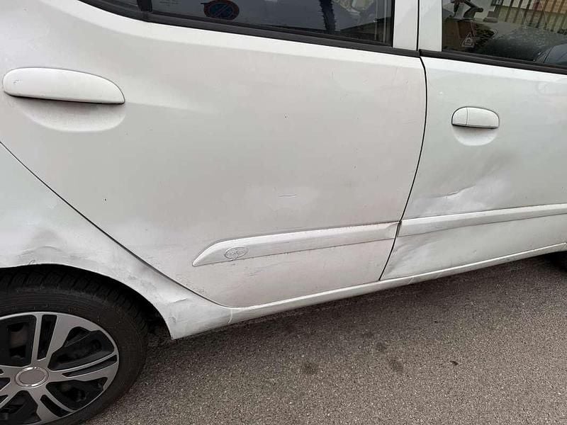 Usata Hyundai i10 Classic 69 CV (50 kW) 2013 Bianco Utilitaria