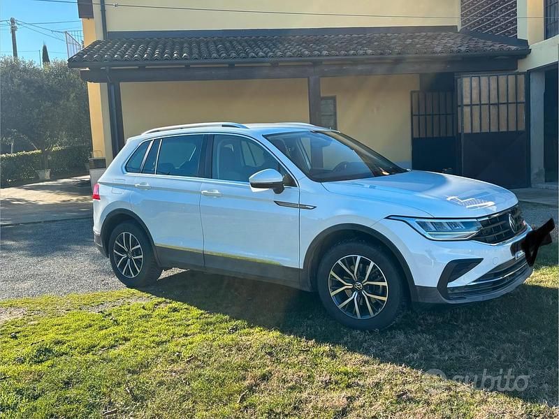 Usata VW Tiguan Life 150 CV (110 kW) 2023 Bianco SUV