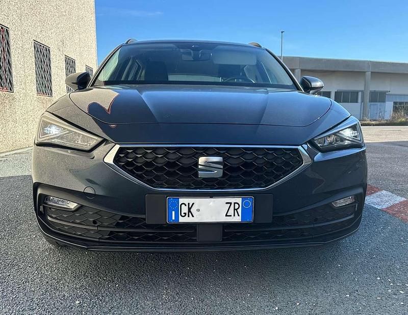 Käytetty Seat Leon Business 150 HP (110 kW) 2022 Harmaa Farmari