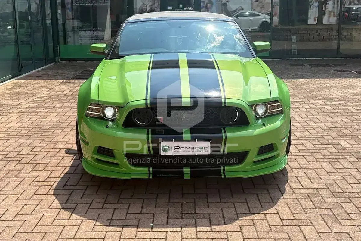 Usata Ford Mustang Premium 309 CV (227 kW) 2013 Verde Cabrio