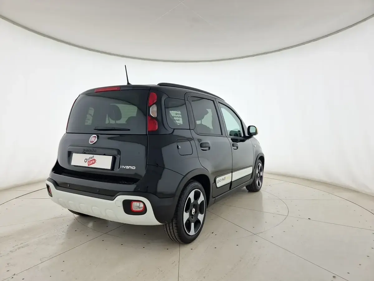 Usata Fiat Panda Cross Cross 70 CV (51 kW) 2025 Nero metallizzato Utilitaria