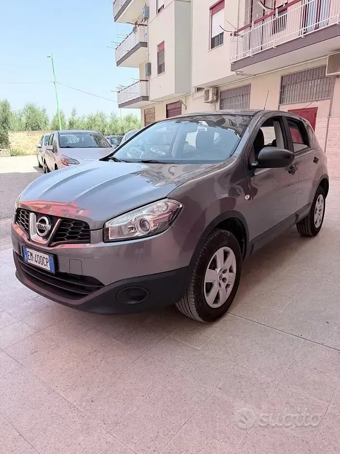 Usata Nissan Qashqai 110 CV (80 kW) 2012 Grigio SUV