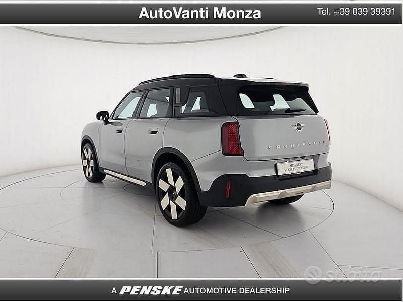 Usata Mini Countryman Favoured 170 CV (125 kW) 2024 Grigio SUV