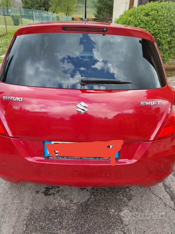 Usata Suzuki Swift 92 CV (67 kW) 2010 Rosso Utilitaria