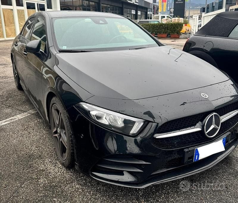 Nero Usata 2021 Mercedes A180 Premium Tre volumi | 26.900 € (Ottimo prezzo) - Immagine 1/4