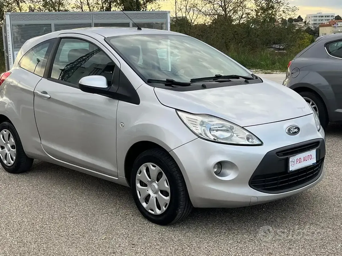 Usata Ford Ka 69 CV (50 kW) 2016 Grigio Utilitaria