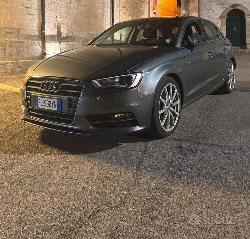 Gebraucht Audi A3 Ambiente 105 PS (77 kW) 2014 Grau Kleinwagen