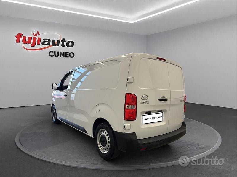 Usata Toyota Proace Comfort 120 CV (88 kW) 2024 Bianco Monovolume