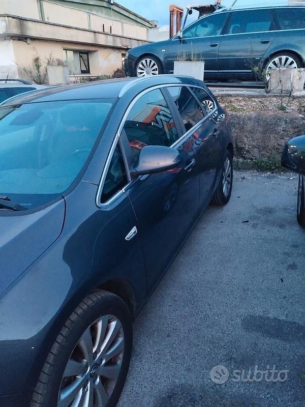 Usata Opel Astra Cosmo 130 CV (95 kW) 2012 Station wagon