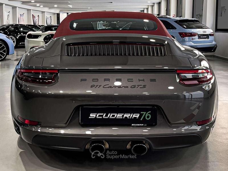 Usata Porsche 911 Carrera Cabriolet 450 CV (330 kW) 2018 Gray Cabrio
