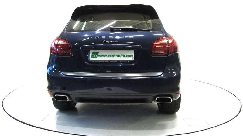Usata Porsche Cayenne 245 CV (180 kW) 2012 Blu scuro SUV