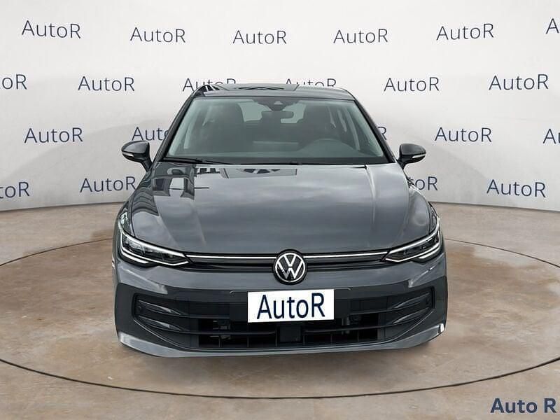 Usata VW Golf VIII Life 115 CV (84 kW) 2025 Grigio Berlina