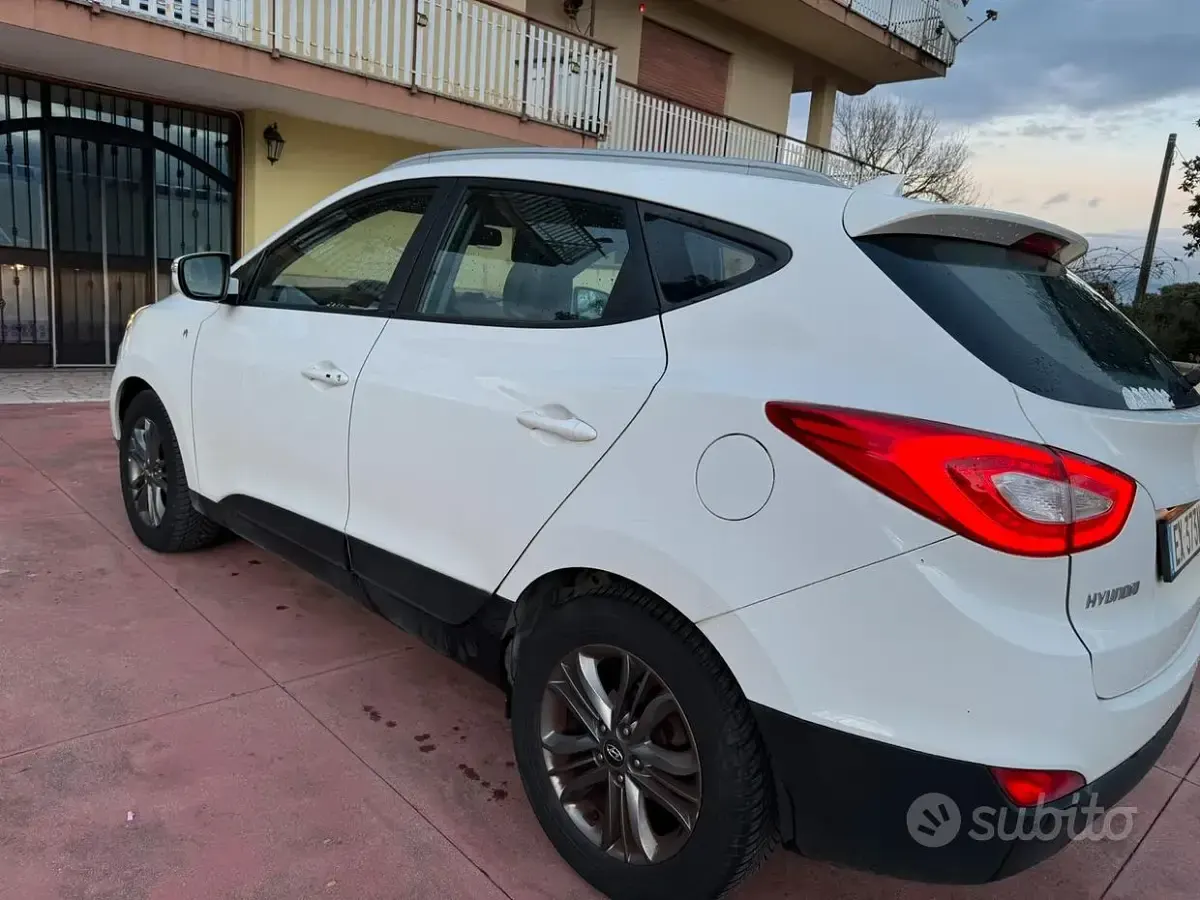 Usata Hyundai ix35 Xpossible 115 CV (84 kW) 2014 Bianco SUV