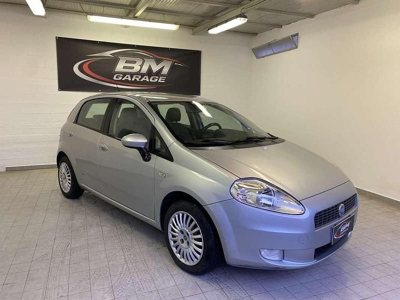 Usata Fiat Grande Punto Dynamic 65 CV (47 kW) 2005 Utilitaria
