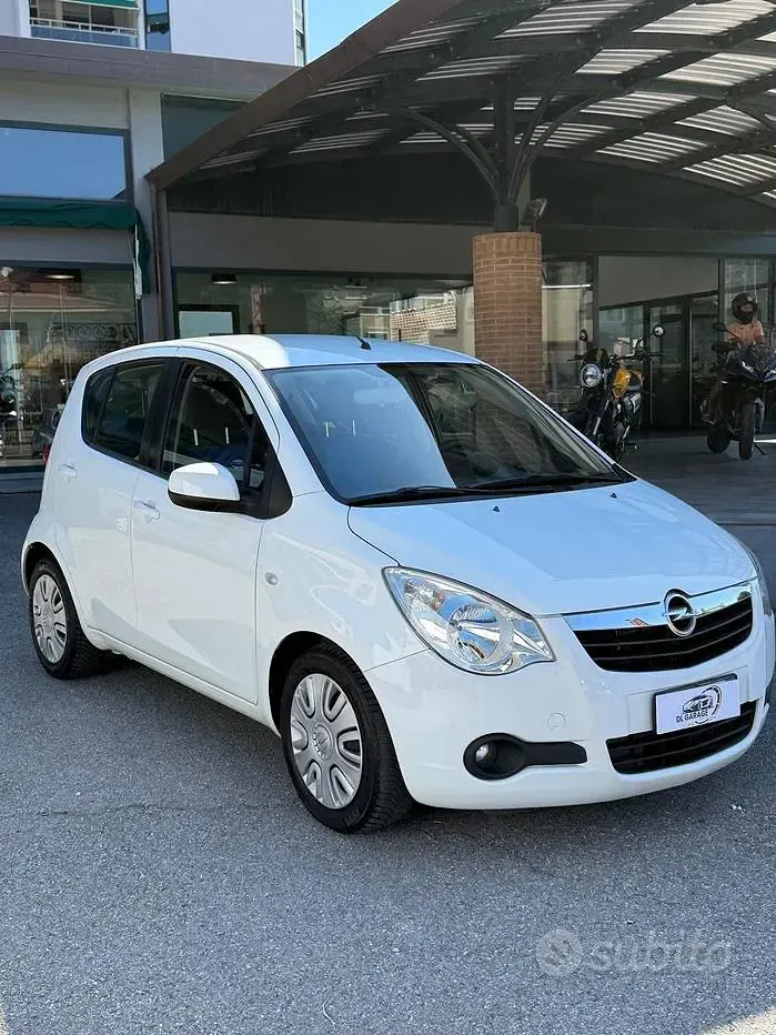 Usata Opel Agila Enjoy 65 CV (47 kW) 2008 Bianco Utilitaria