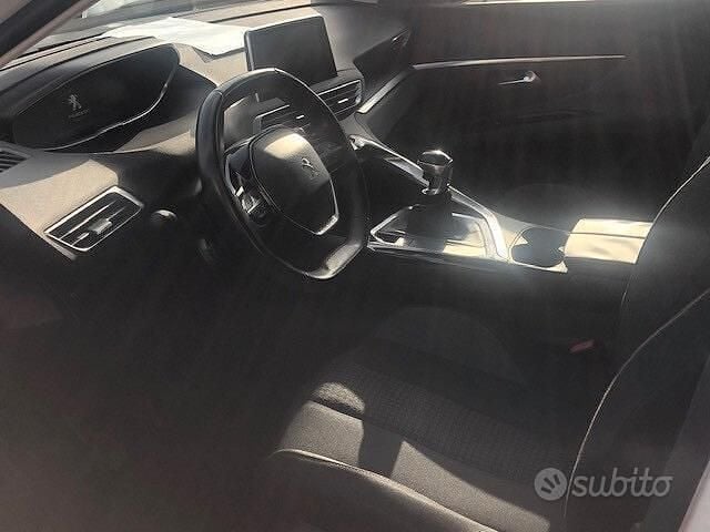 Usata Peugeot 3008 Business-Line 2018 Bianco Station wagon