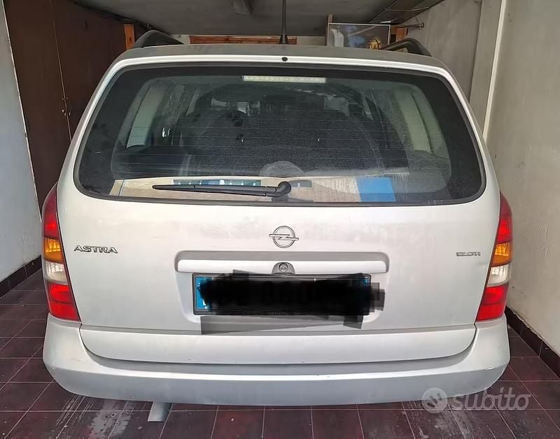 Usata Opel Astra 2002 Grigio Station wagon