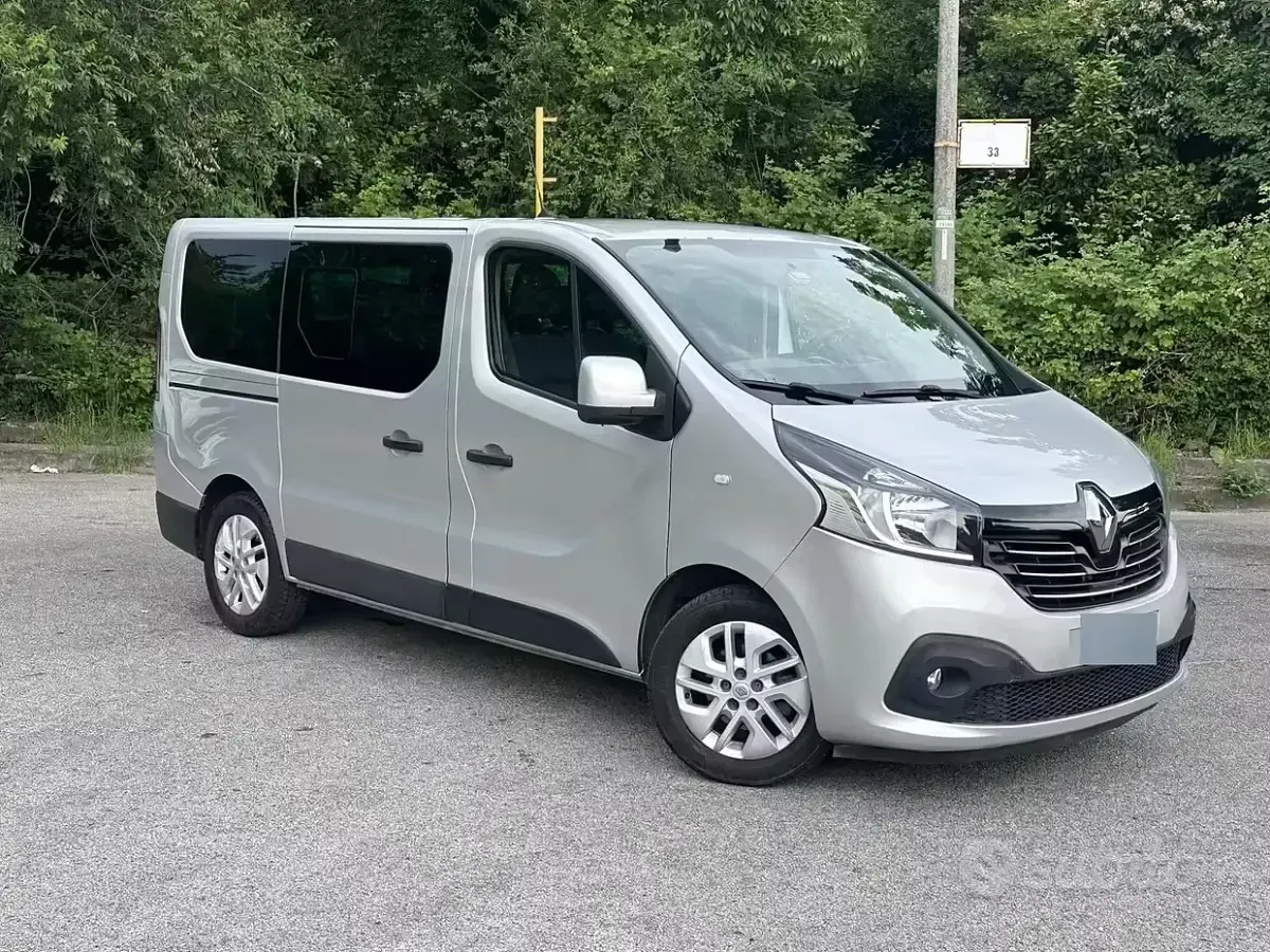 Usata Renault Trafic 125 CV (91 kW) 2016 Grigio Monovolume